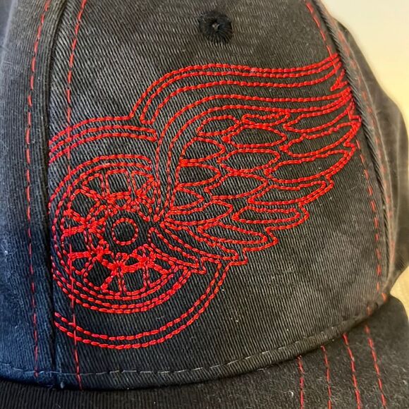 Rare Vintage Detroit Red Wings Zephyr cap with Z fit Official NHL - Picture 6 of 12